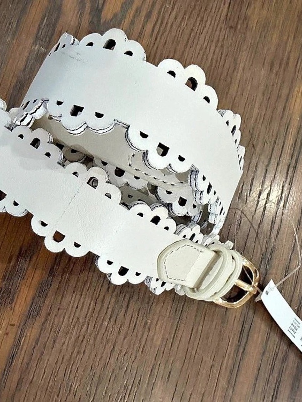 Ann Taylor Scalloped Cutout Belt in White Size Small